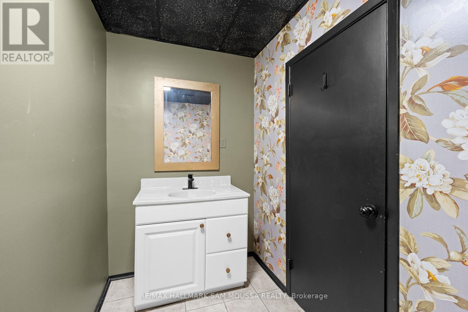 3 - 162-164 Metcalfe Street, Ottawa, Ontario  K2P 1P2 - Photo 21 - X12581380