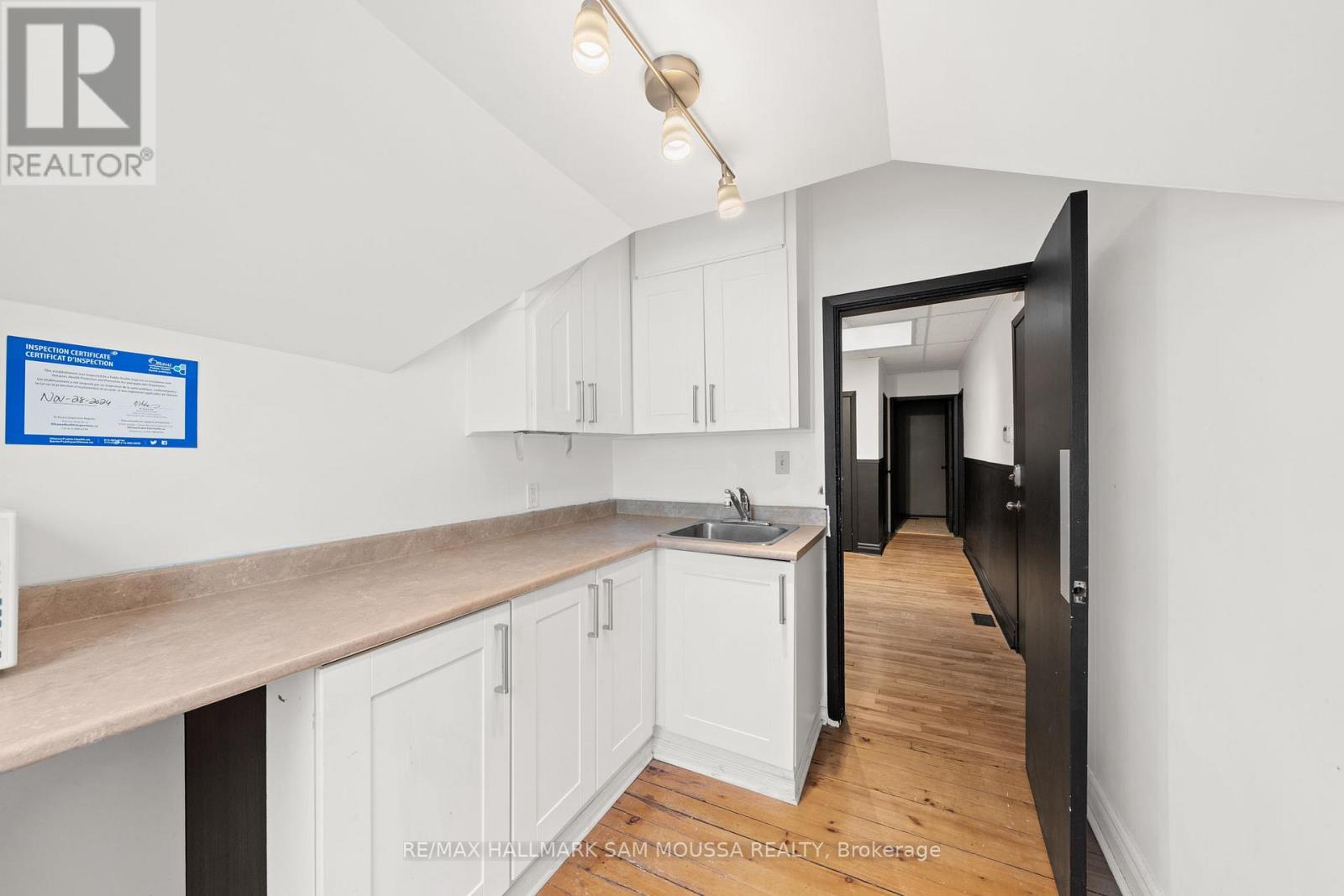 3 - 162-164 Metcalfe Street, Ottawa, Ontario  K2P 1P2 - Photo 8 - X12581380