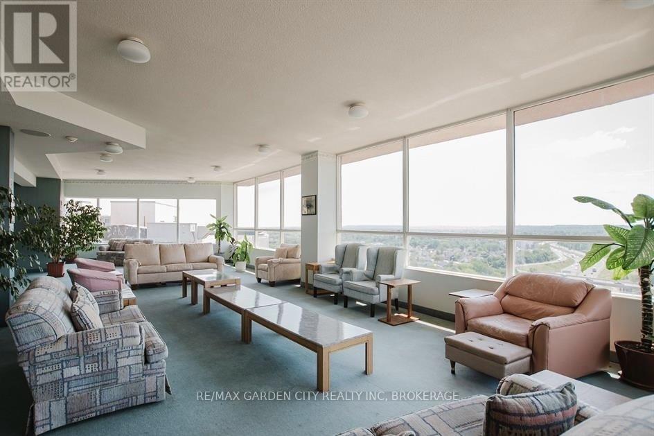 1110 - 7 Gale Crescent, St. Catharines, Ontario  L2R 7M8 - Photo 10 - X12581212