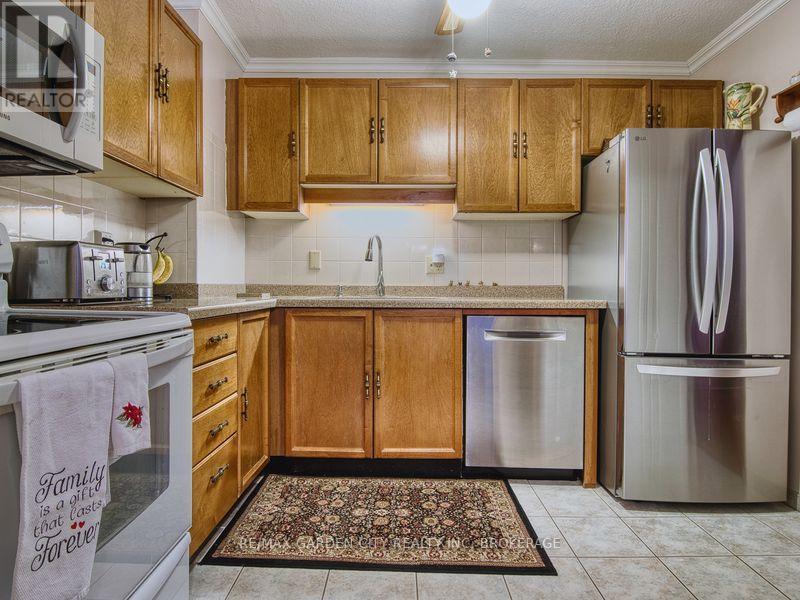 1110 - 7 Gale Crescent, St. Catharines, Ontario  L2R 7M8 - Photo 34 - X12581212