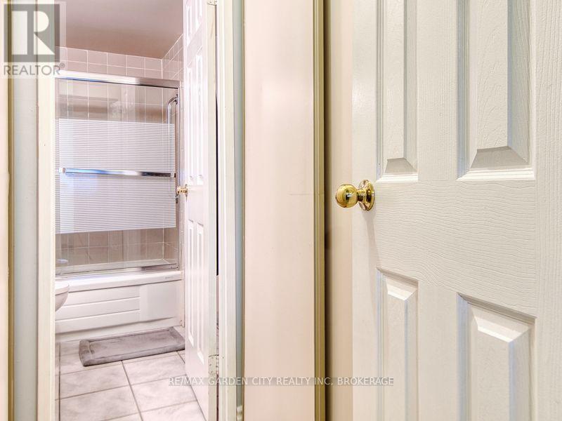 1110 - 7 Gale Crescent, St. Catharines, Ontario  L2R 7M8 - Photo 39 - X12581212