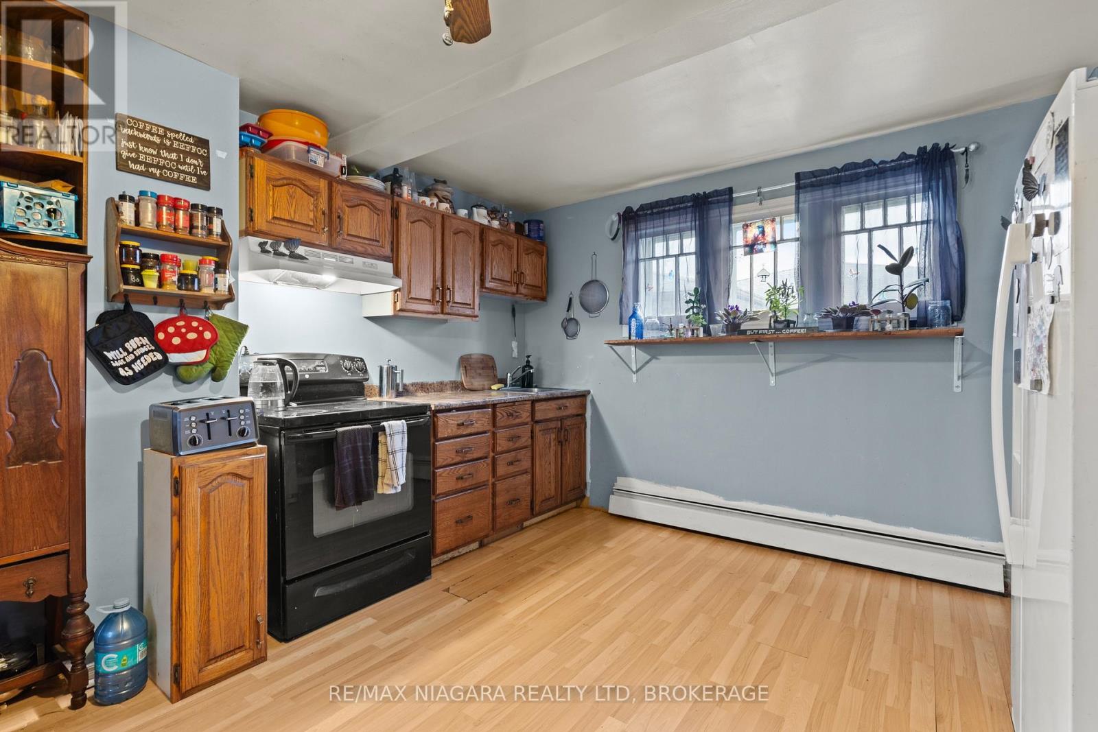 51 Beatrice Street, Welland, Ontario  L3B 2Z2 - Photo 11 - X12581444