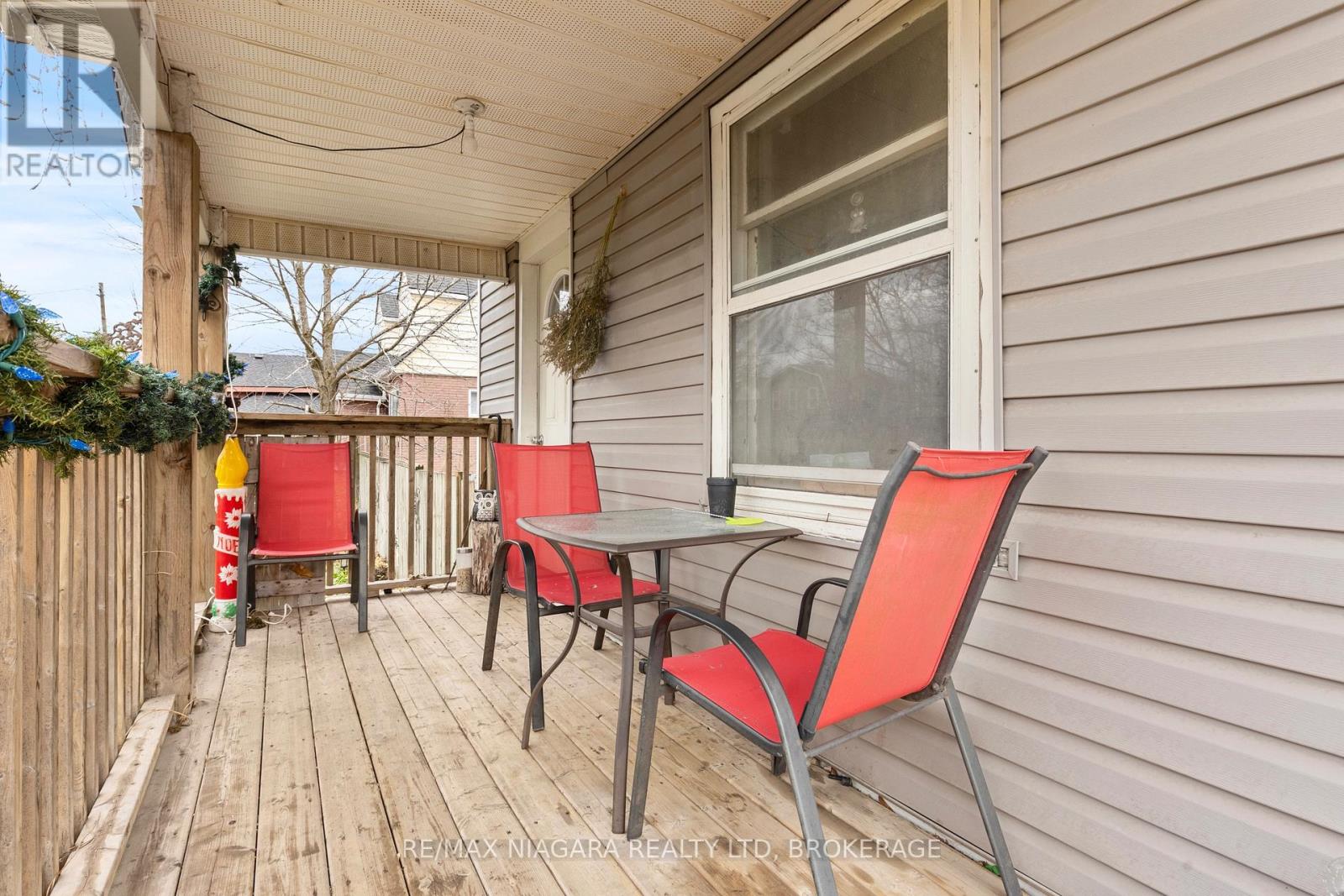 51 Beatrice Street, Welland, Ontario  L3B 2Z2 - Photo 4 - X12581444