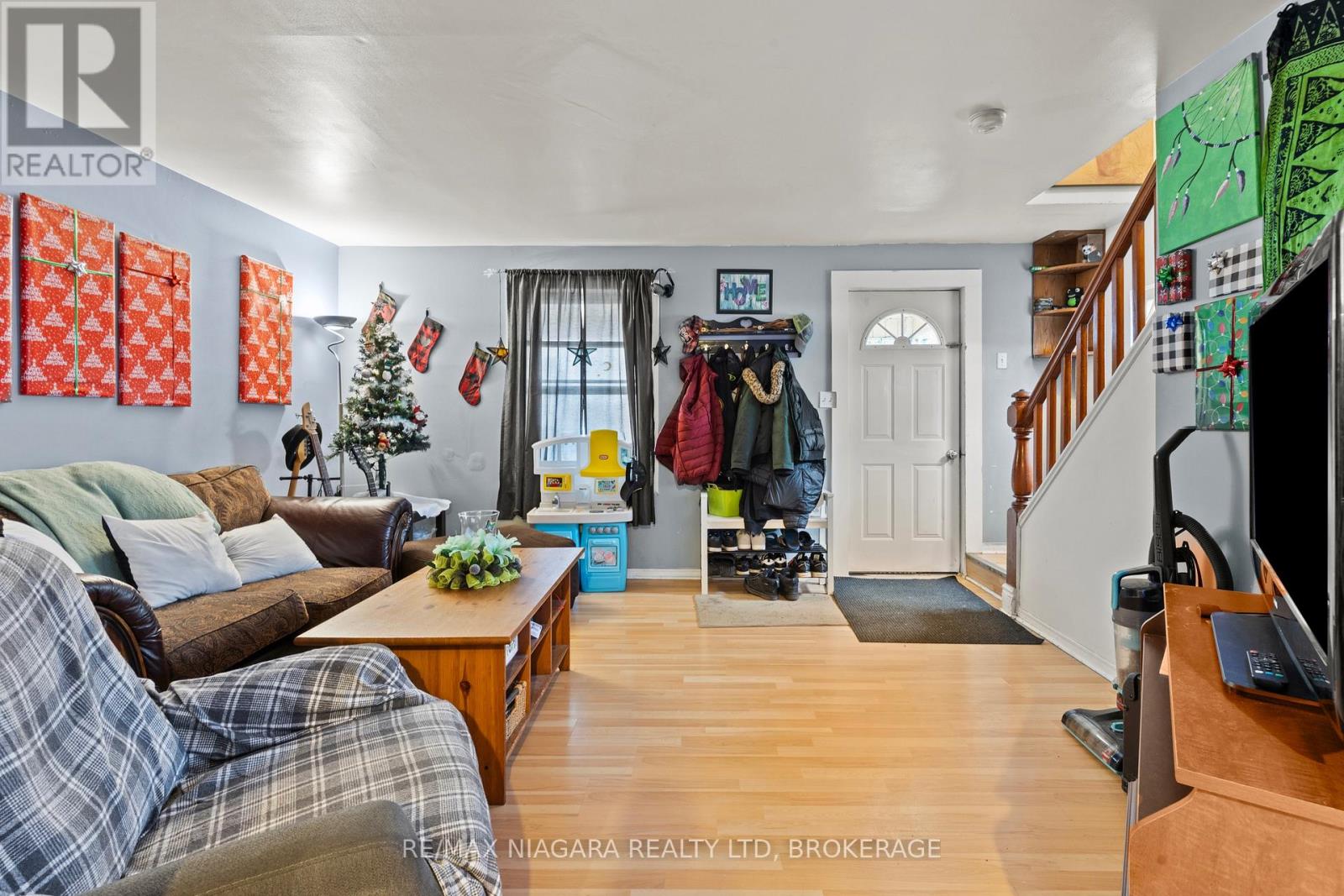 51 Beatrice Street, Welland, Ontario  L3B 2Z2 - Photo 5 - X12581444