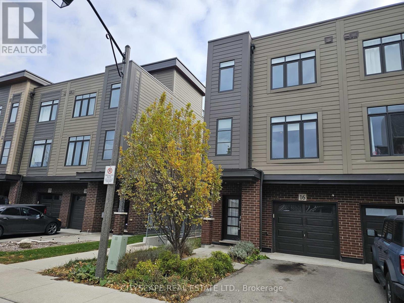 16 WATERVIEW LANE, Grimsby, Ontario