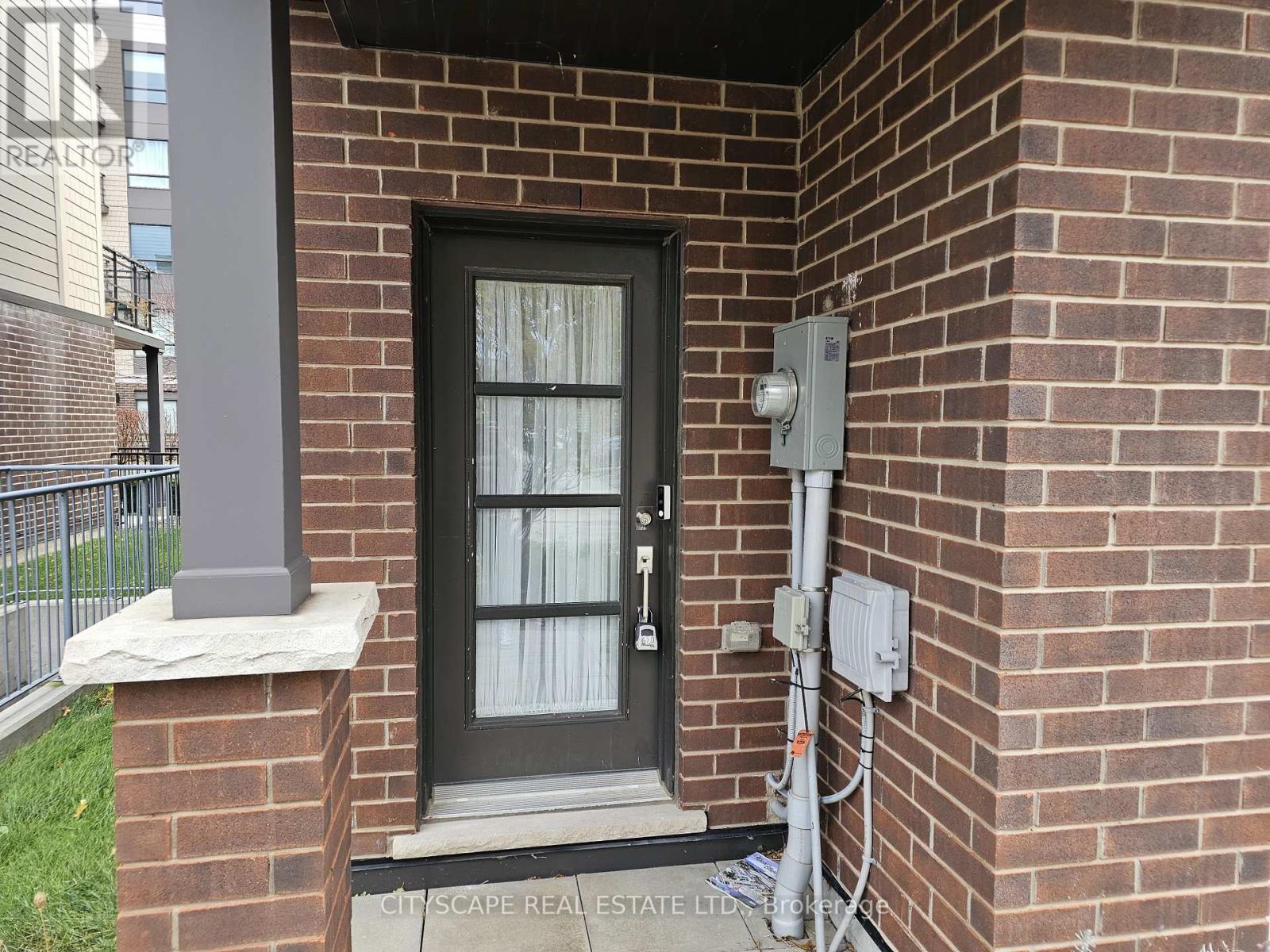 16 Waterview Lane, Grimsby, Ontario  L3M 0H2 - Photo 4 - X12581122