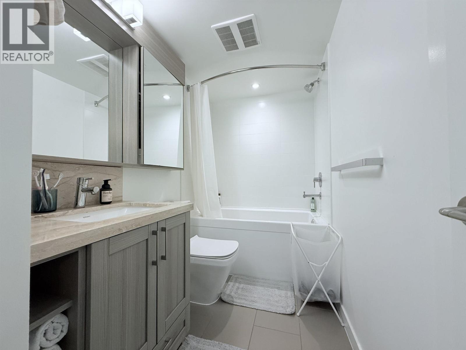 2101 5470 Ormidale Street, Vancouver, British Columbia  V5R 0G6 - Photo 11 - R3063102