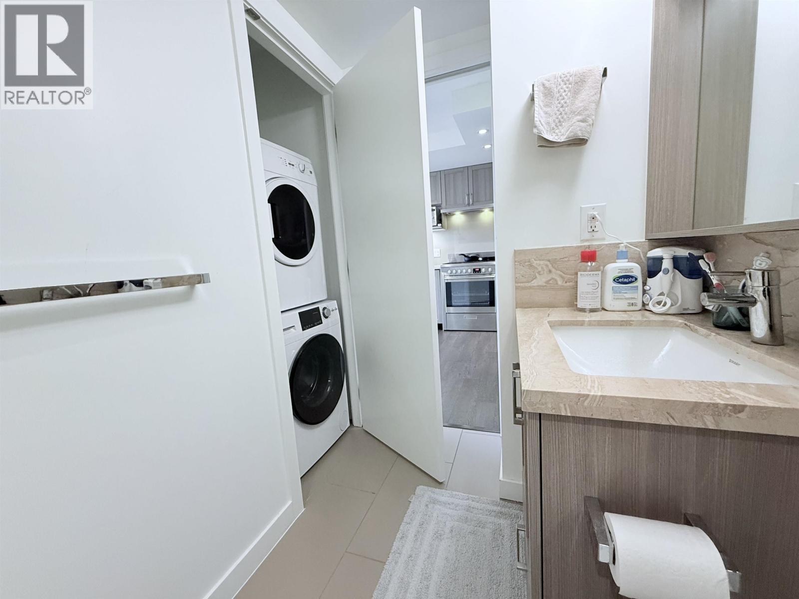 2101 5470 Ormidale Street, Vancouver, British Columbia  V5R 0G6 - Photo 12 - R3063102