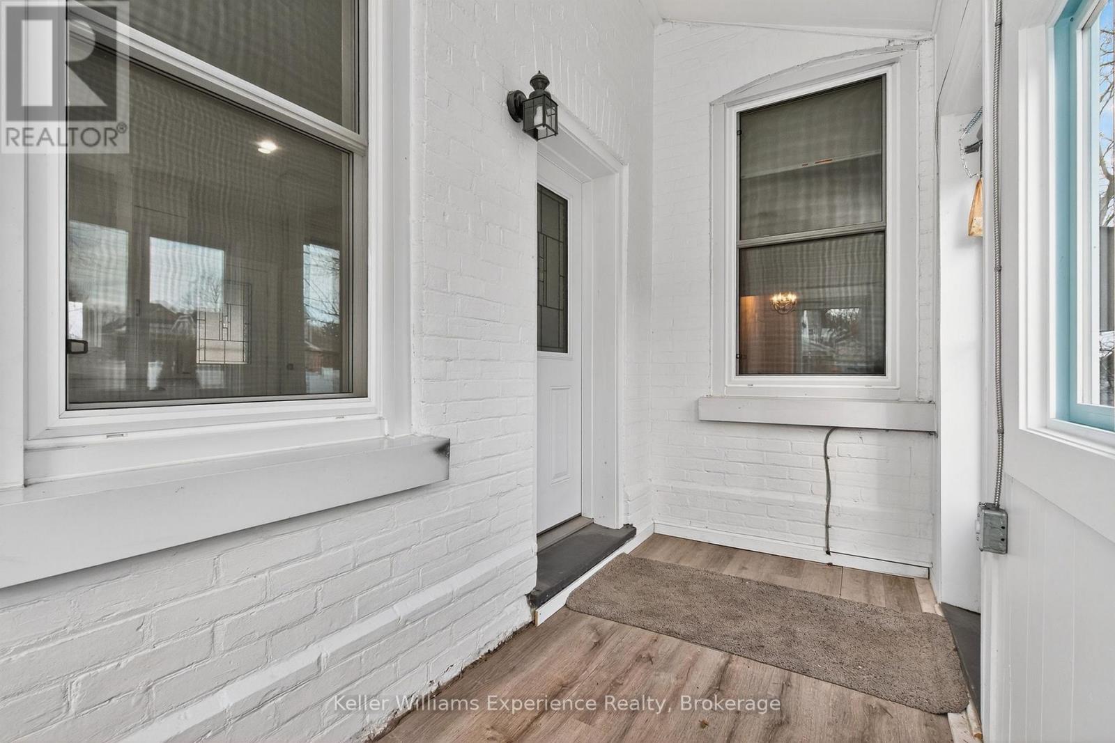 608 Dominion Avenue, Midland, Ontario L4R 1R4 - Photo 2 - S12581178