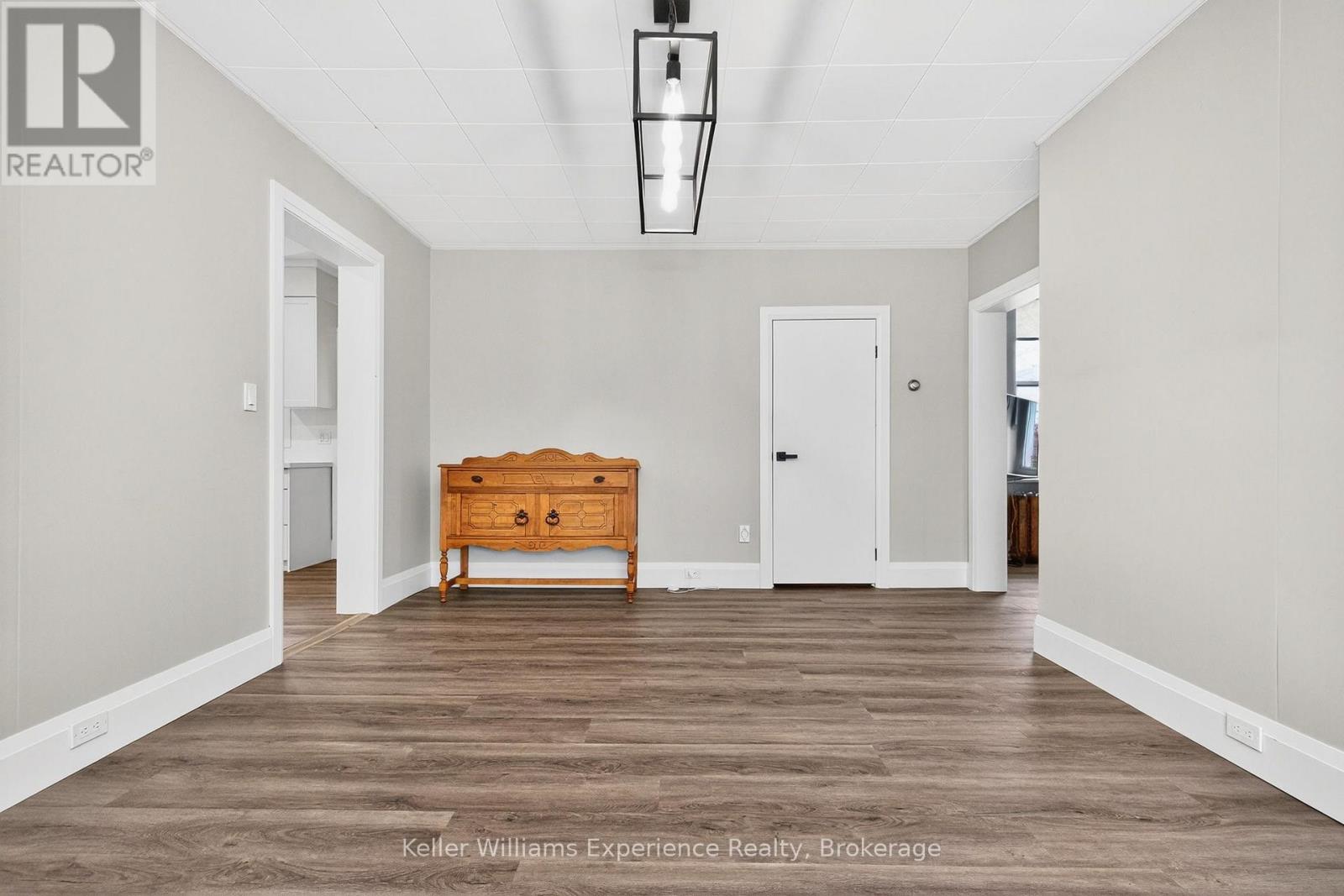 608 Dominion Avenue, Midland, Ontario L4R 1R4 - Photo 5 - S12581178