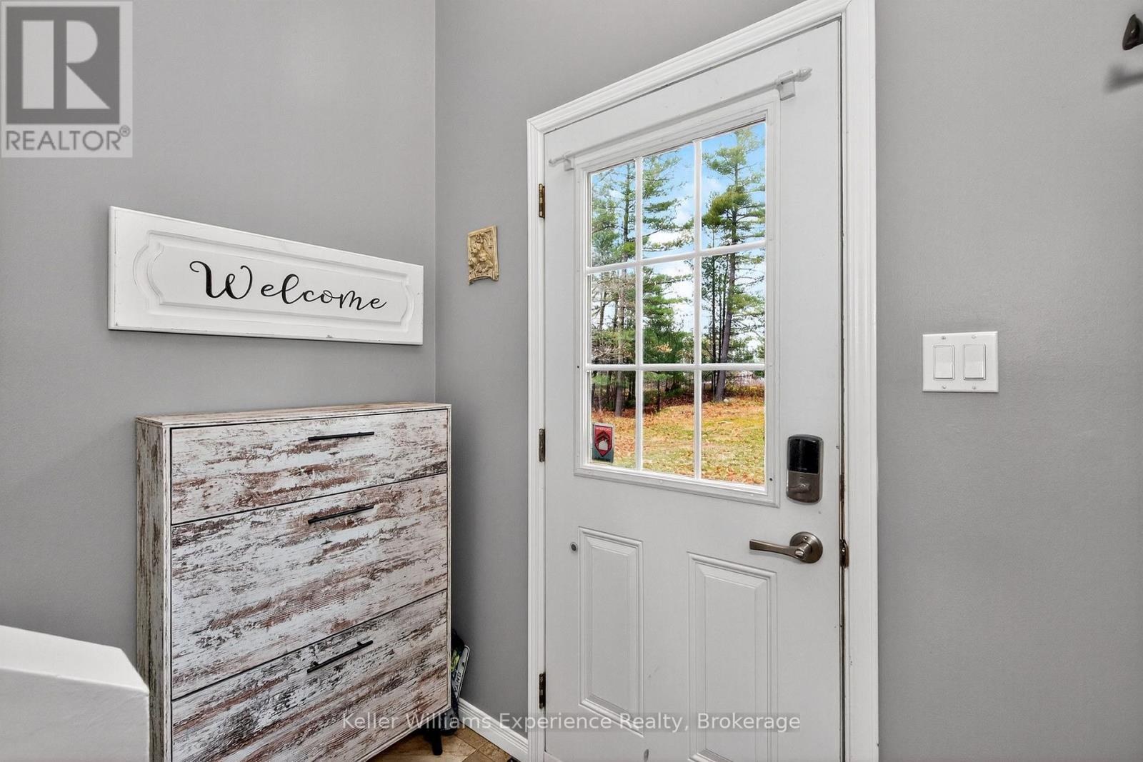 2891 Brady Drive, Severn, Ontario  P0E 1N0 - Photo 2 - S12581290