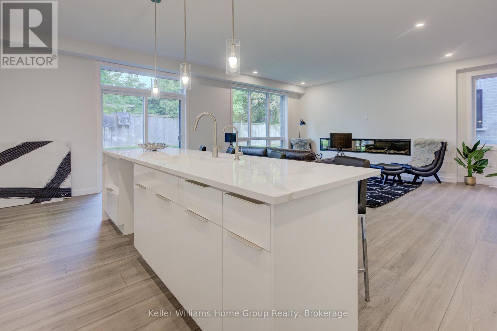 16 Nicholas Way, Guelph, Ontario  N1E 0T1 - Photo 12 - X12581366