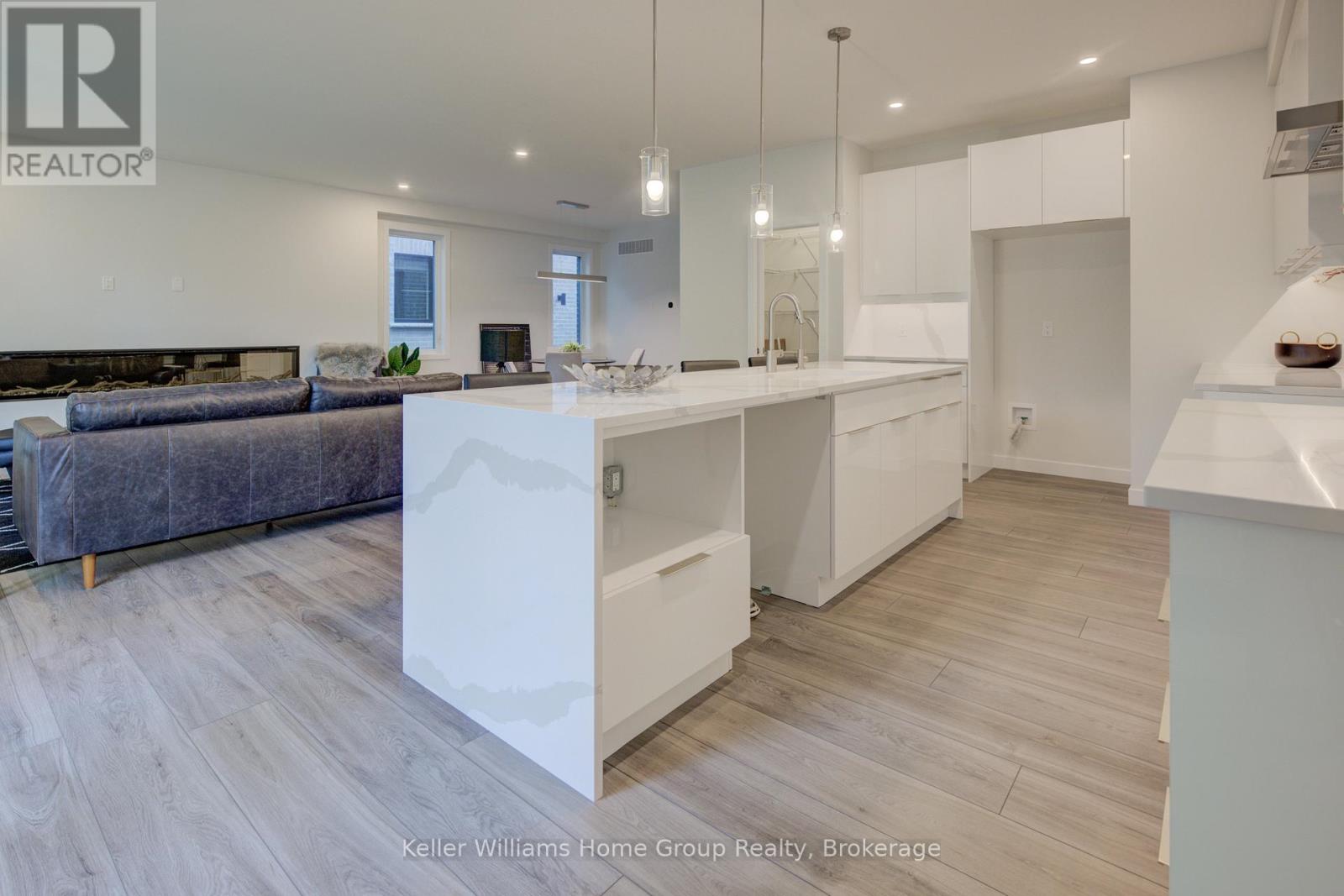 16 Nicholas Way, Guelph, Ontario  N1E 0T1 - Photo 13 - X12581366