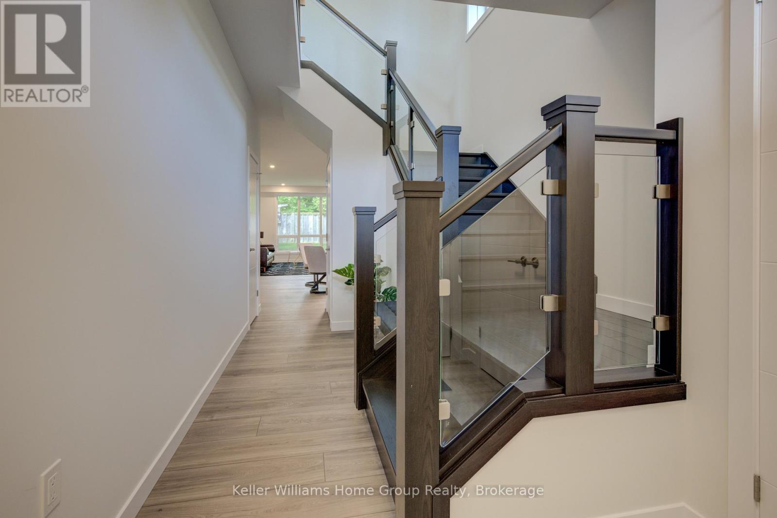 16 Nicholas Way, Guelph, Ontario  N1E 0T1 - Photo 2 - X12581366