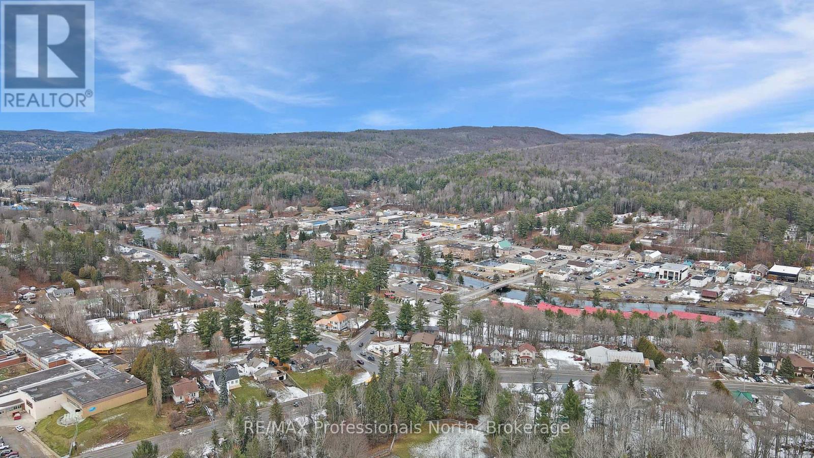 78 Maple Street, Bancroft, Ontario K0L 1C0 - Photo 38 - X12581438