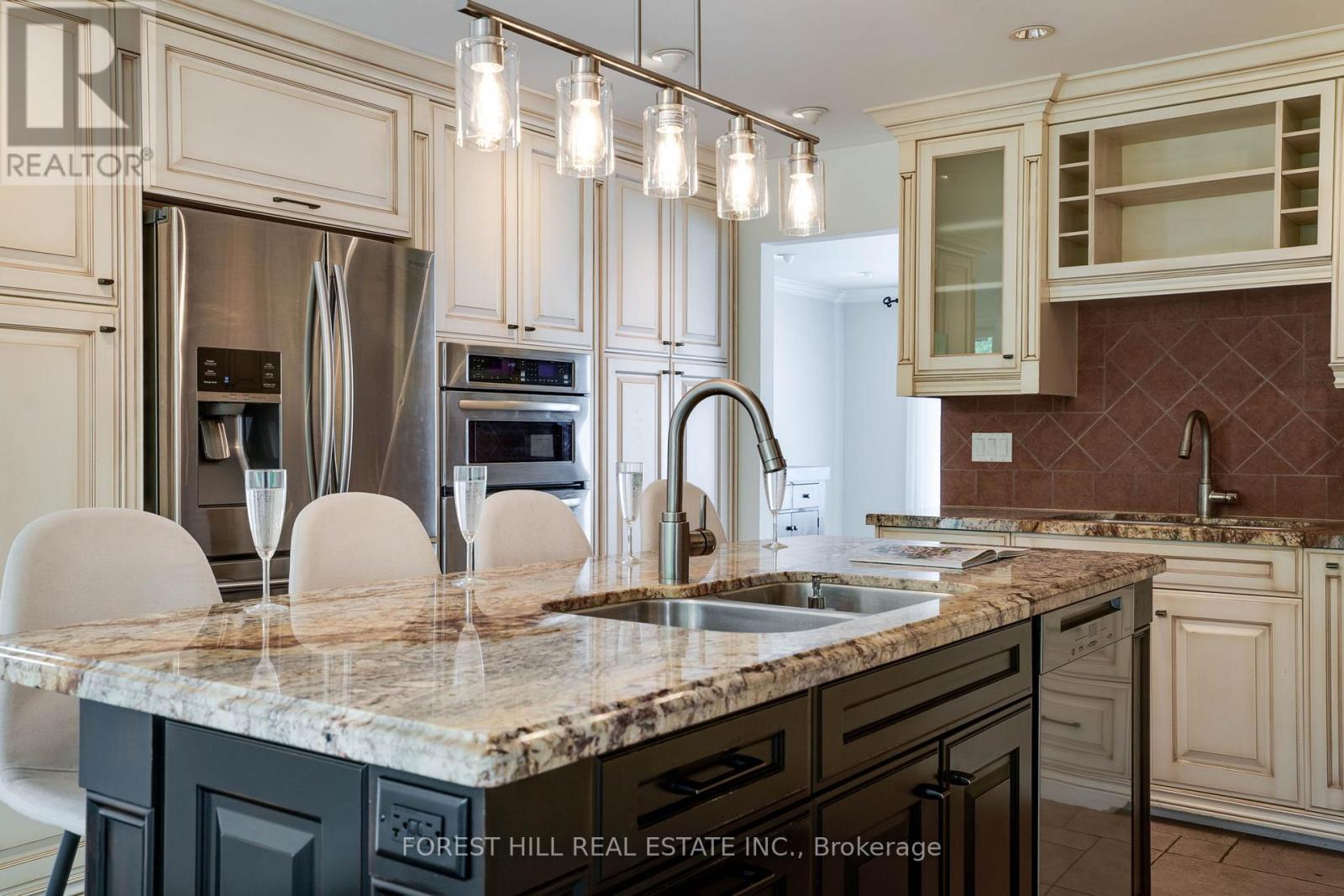 244 Waterloo Avenue, Toronto, Ontario  M3H 3Z4 - Photo 6 - C12529144