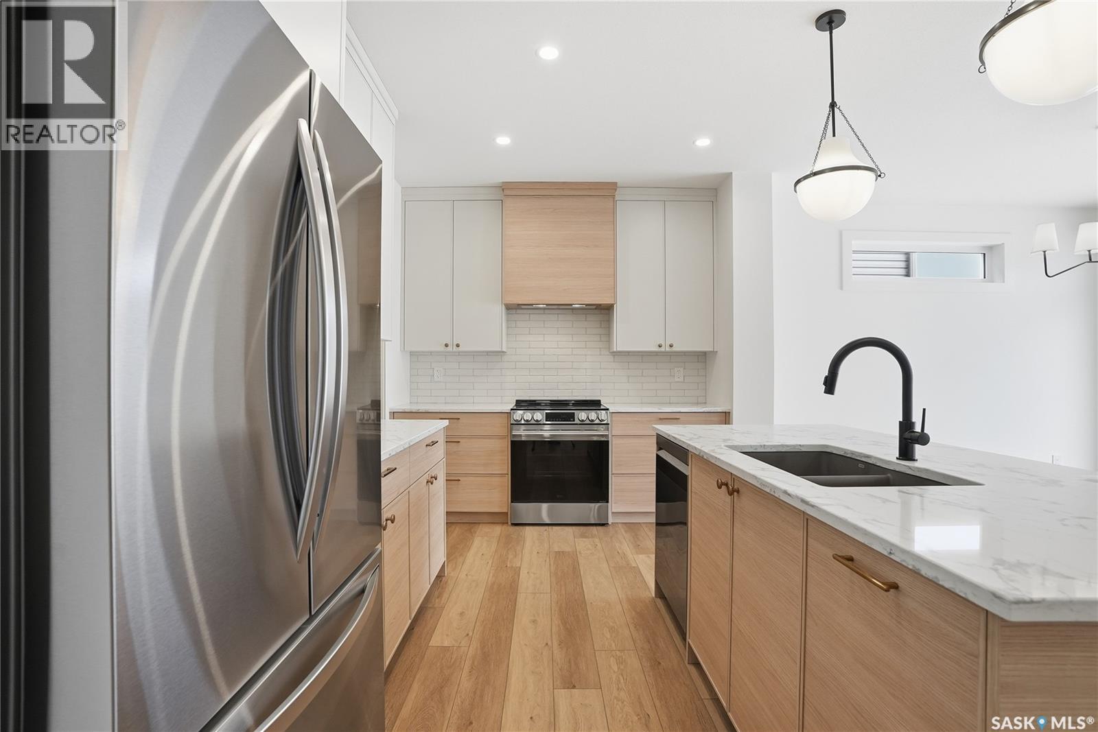 147 Cockroft Manor, Saskatoon, Saskatchewan  S7V 1Y4 - Photo 4 - SK024794