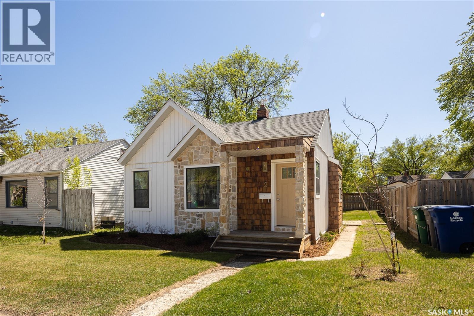 2 Connaught Place, Saskatoon, Saskatchewan  S7L 1C7 - Photo 1 - SK024555