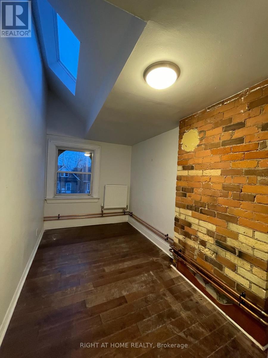 5 - 176 Spadina Road, Toronto, Ontario  M5R 2T8 - Photo 5 - C12581250