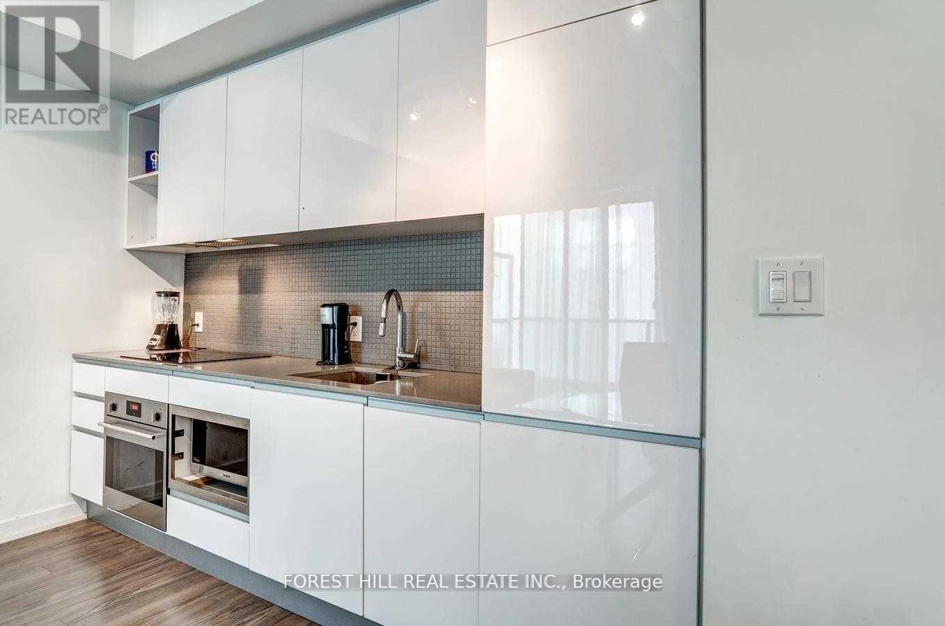 426 - 377 Madison Avenue, Toronto, Ontario  M4V 3E1 - Photo 5 - C12581262