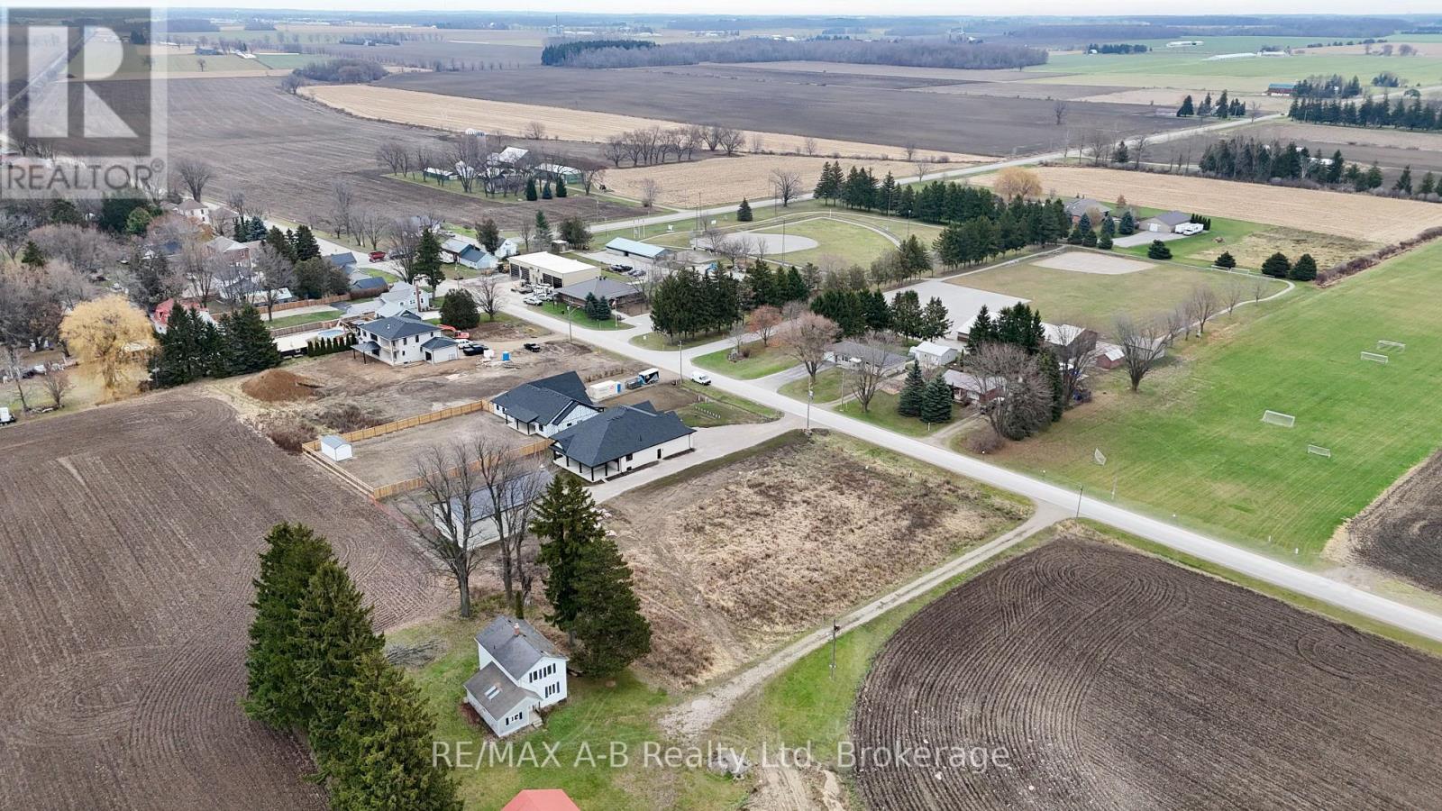 3180 Rd 122, Perth South, Ontario  N0K 1V0 - Photo 6 - X12101423