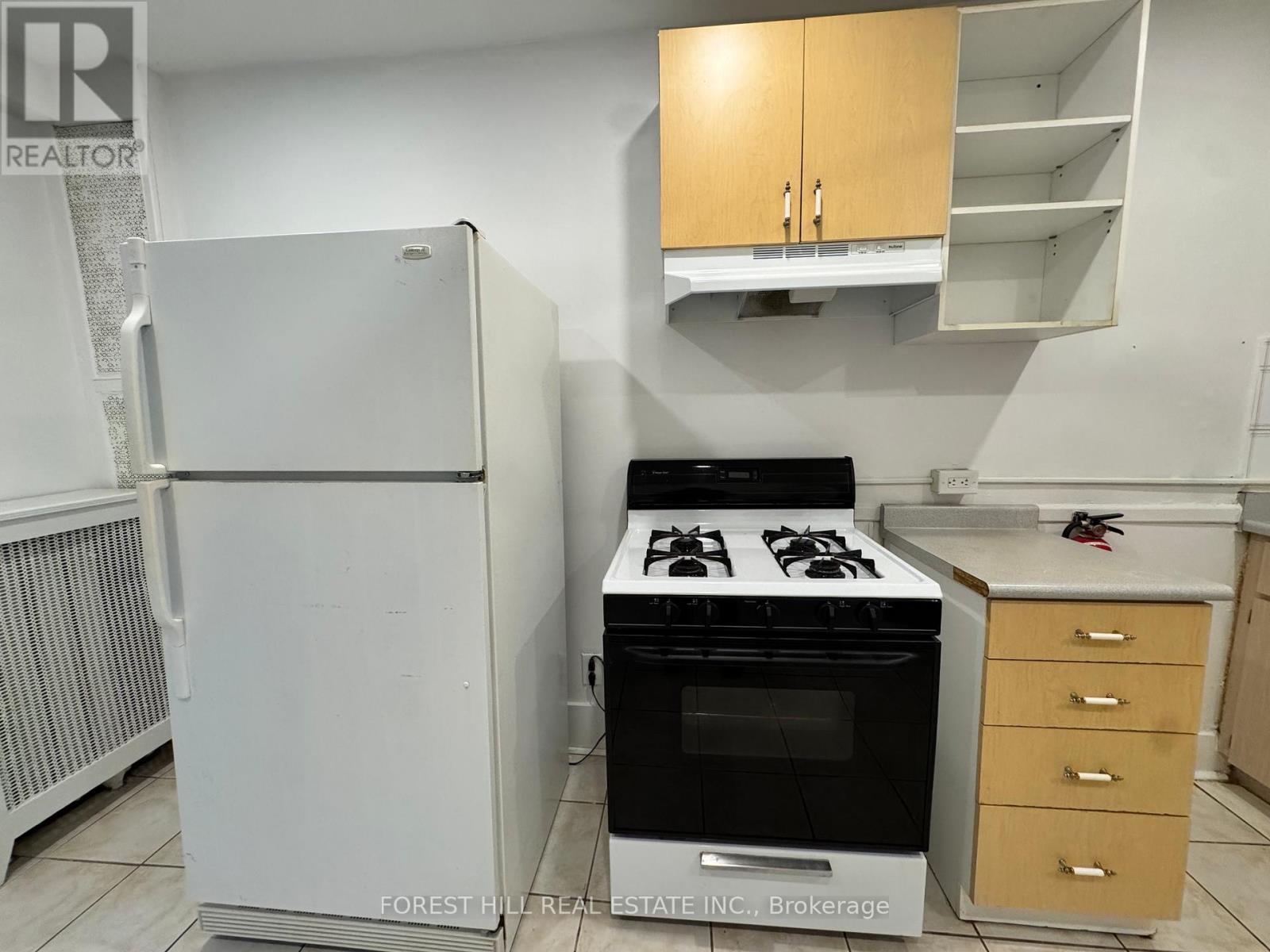 1 - 1077 Bathurst Street, Toronto, Ontario  M5R 3G8 - Photo 8 - C12580052