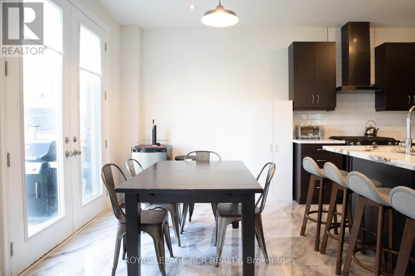 105 Balsdon Hollow, East Gwillimbury, Ontario  L9N 0Z6 - Photo 10 - N12581198