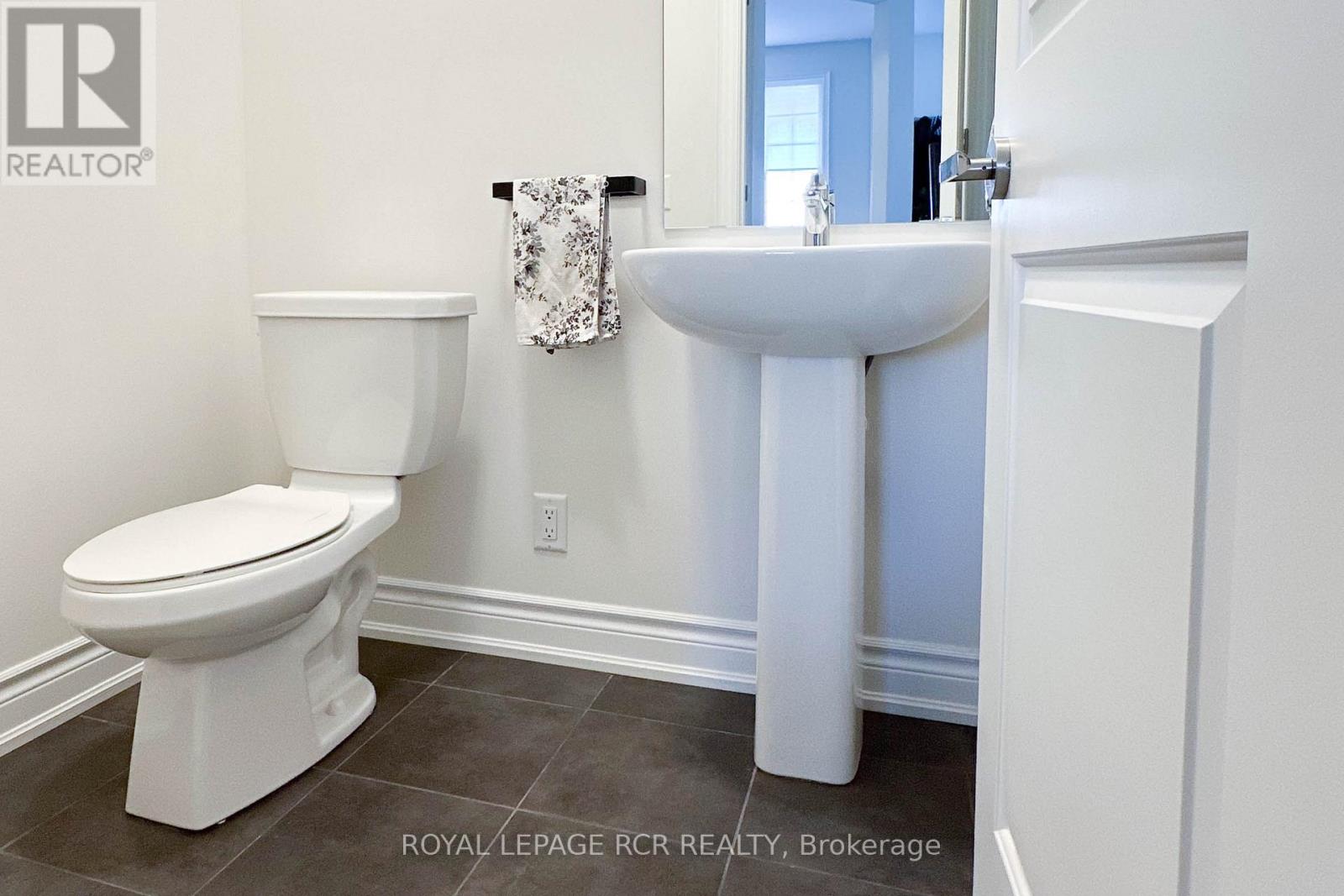 105 Balsdon Hollow, East Gwillimbury, Ontario  L9N 0Z6 - Photo 13 - N12581198