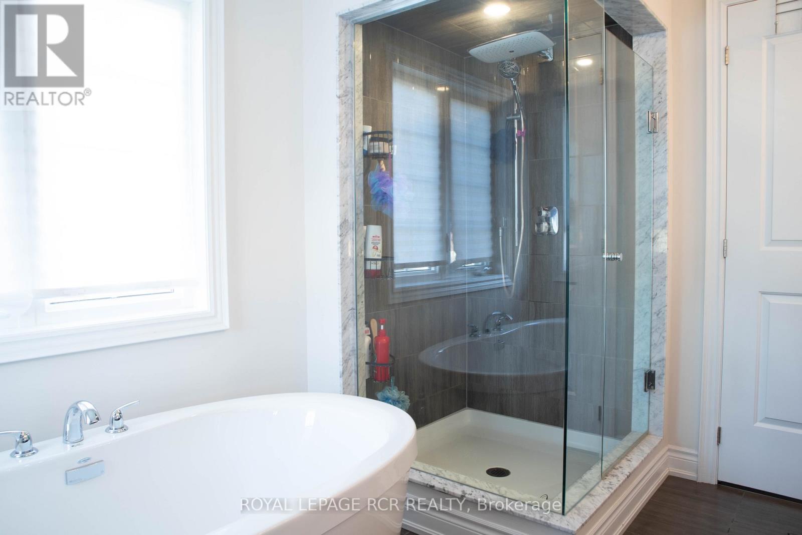 105 Balsdon Hollow, East Gwillimbury, Ontario  L9N 0Z6 - Photo 19 - N12581198