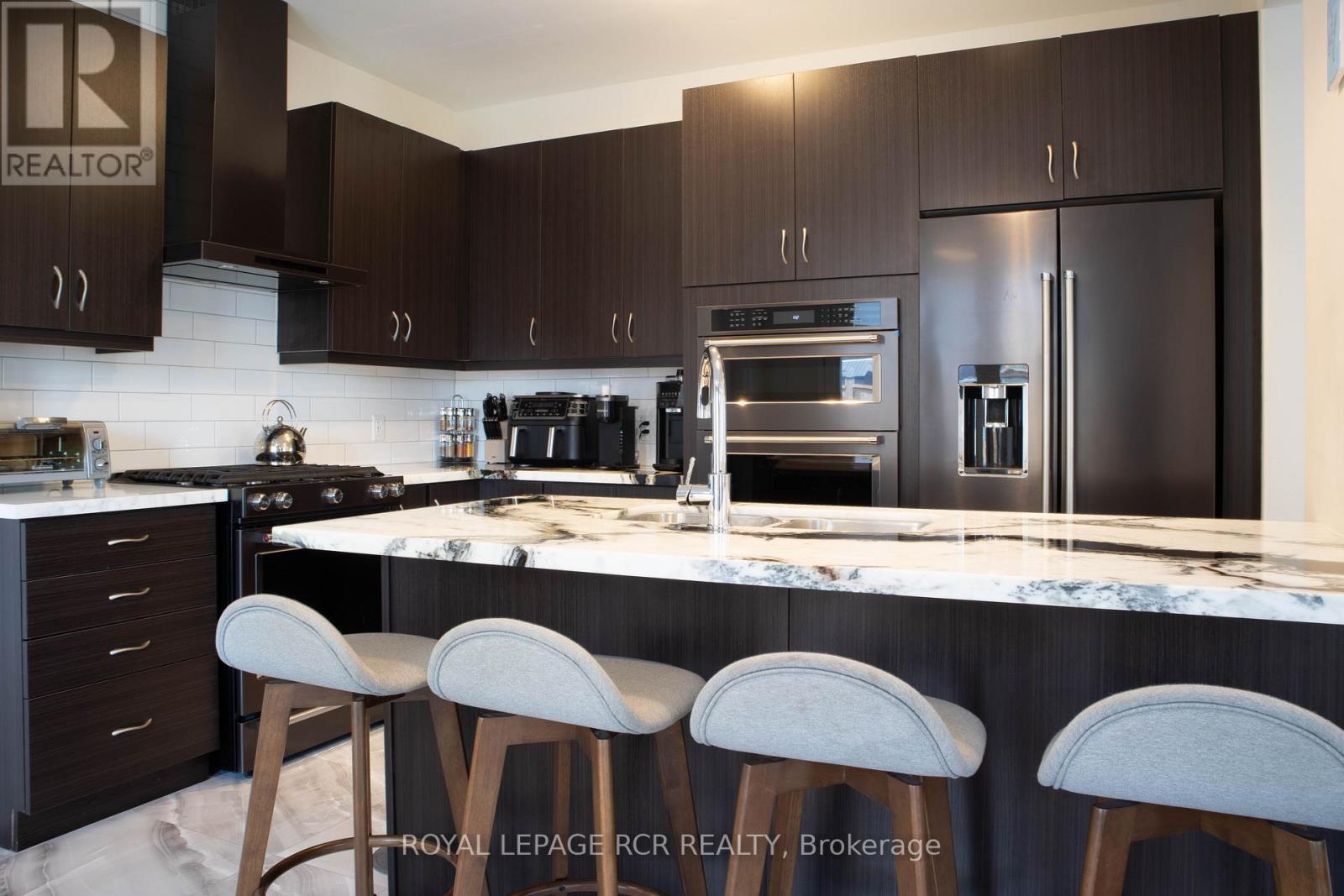 105 Balsdon Hollow, East Gwillimbury, Ontario  L9N 0Z6 - Photo 7 - N12581198