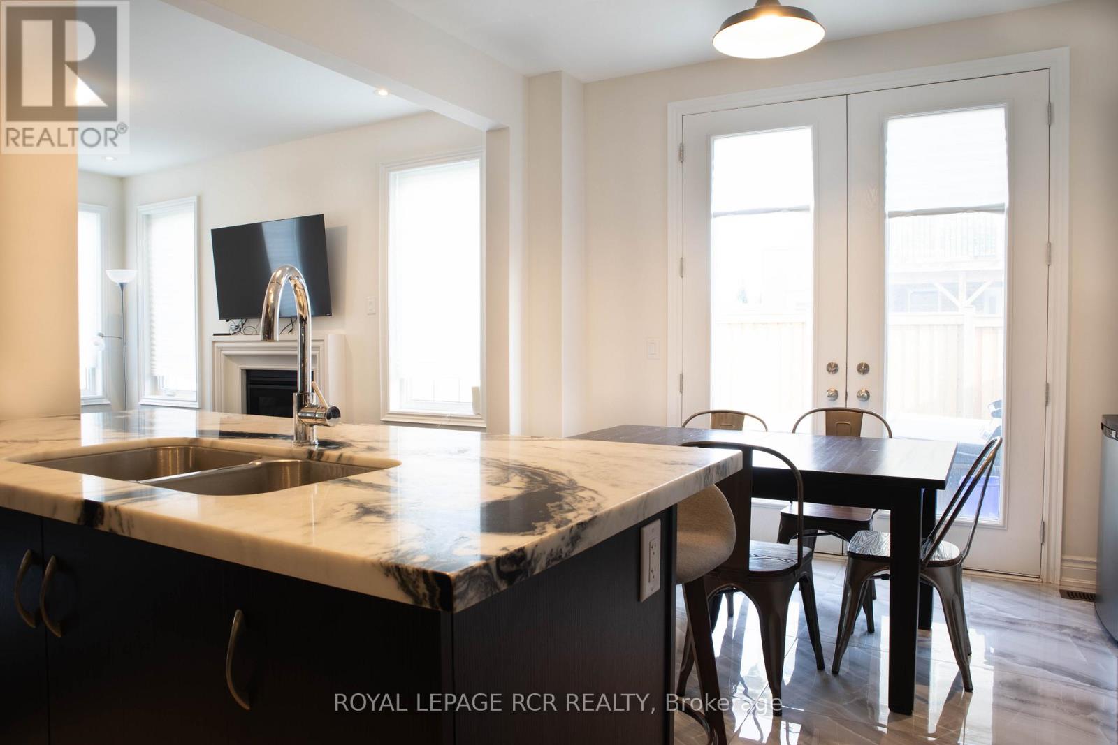 105 Balsdon Hollow, East Gwillimbury, Ontario  L9N 0Z6 - Photo 9 - N12581198