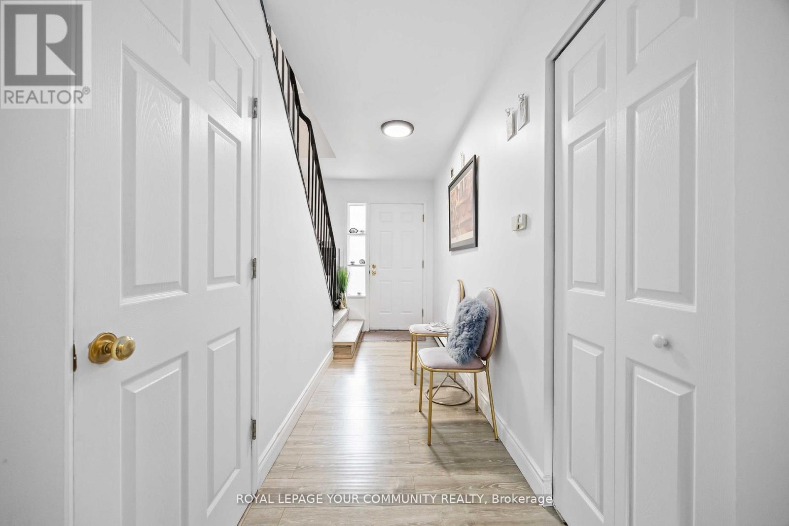 22 Porterfield Crescent, Markham, Ontario  L3T 4S7 - Photo 5 - N12581216