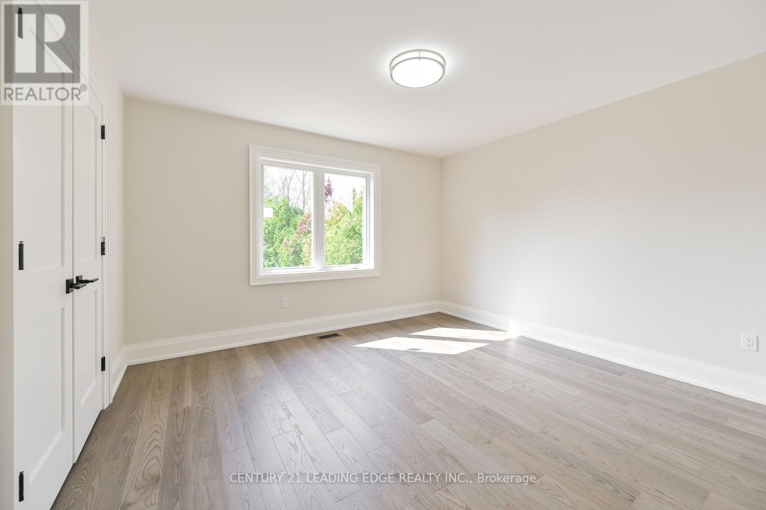 826 Montsell Avenue, Georgina, Ontario  L0E 1S0 - Photo 35 - N12581238