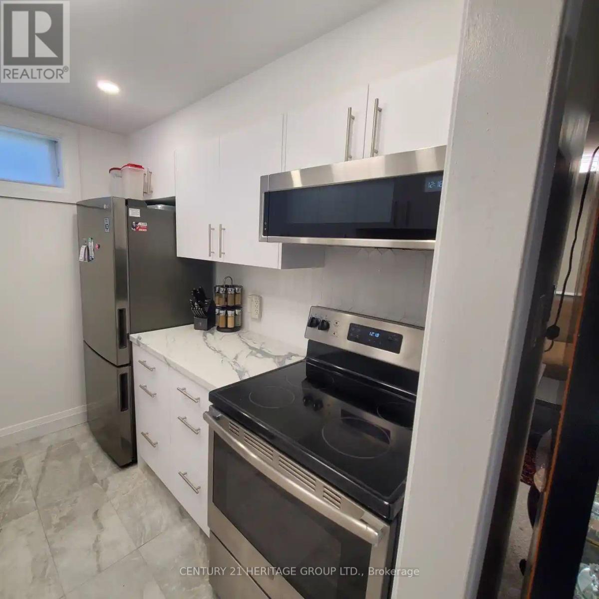 Bsmt - 464 Sandford Street, Newmarket, Ontario L3Y 4S7 - Photo 8 - N12581252