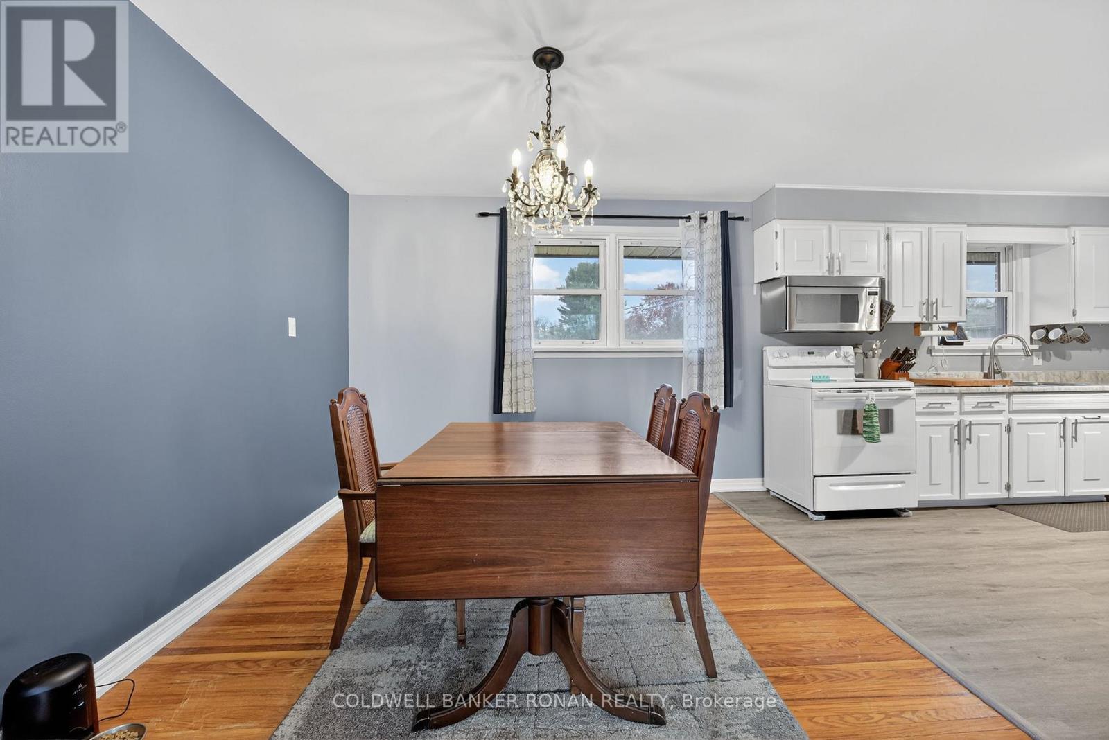 200 Calford Street, Essa (Angus), Ontario  L0M 1B0 - Photo 10 - N12581288