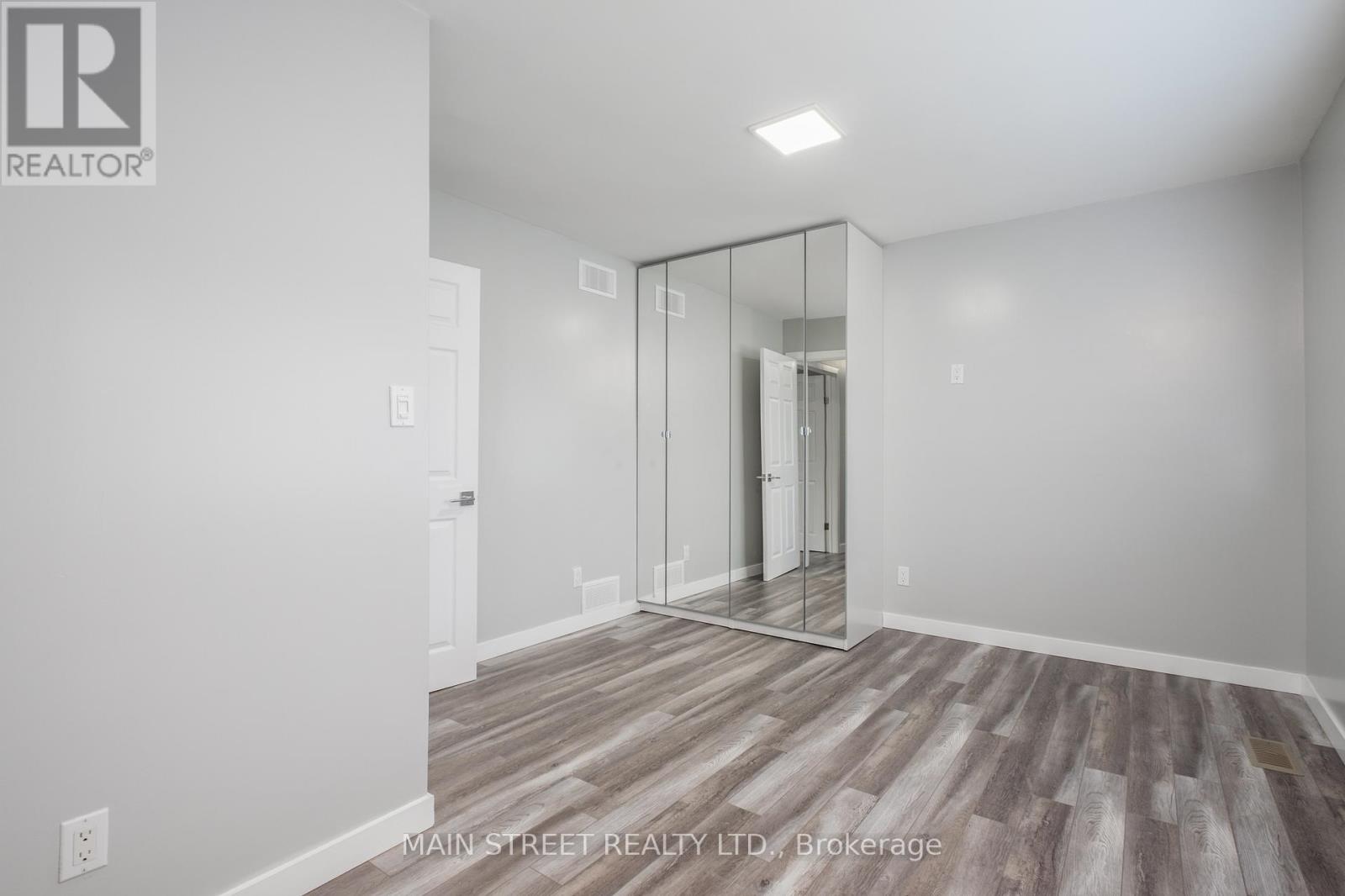 23 Sunnidale Boulevard E, Georgina, Ontario  L0E 1L0 - Photo 11 - N12581326