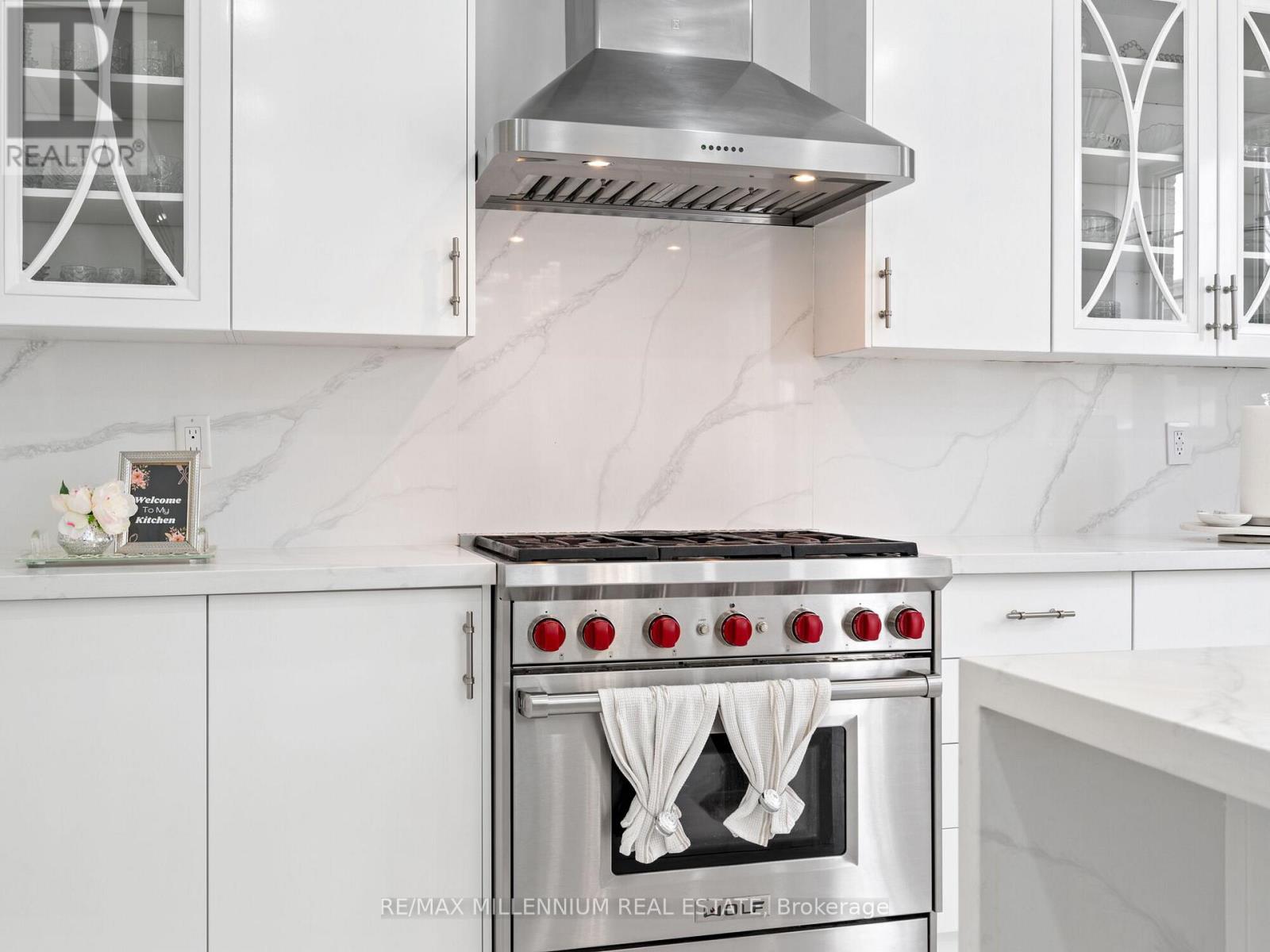 24 Black Duck Trail, King, Ontario  L7B 0A4 - Photo 11 - N12581334