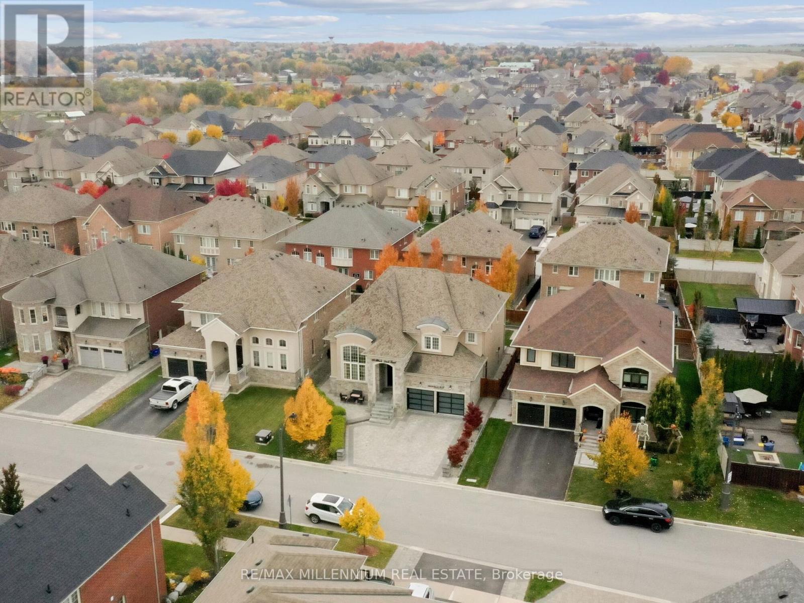 24 Black Duck Trail, King, Ontario  L7B 0A4 - Photo 2 - N12581334