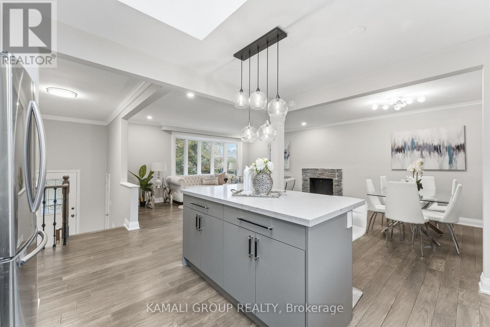 156 Trayborn Drive, Richmond Hill, Ontario  L4C 4L1 - Photo 13 - N12581370