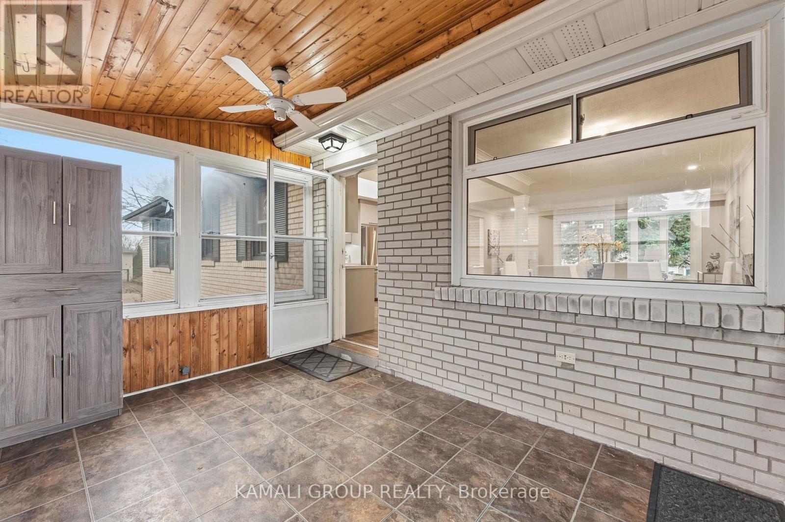 156 Trayborn Drive, Richmond Hill, Ontario  L4C 4L1 - Photo 18 - N12581370