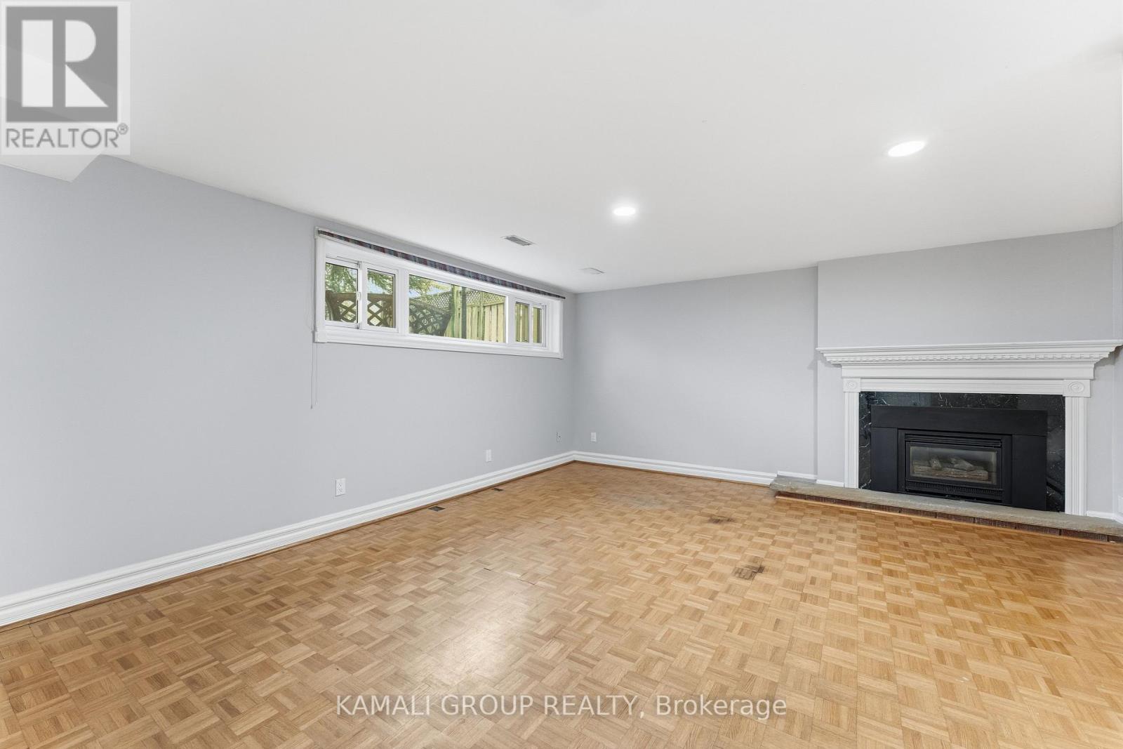 156 Trayborn Drive, Richmond Hill, Ontario  L4C 4L1 - Photo 32 - N12581370