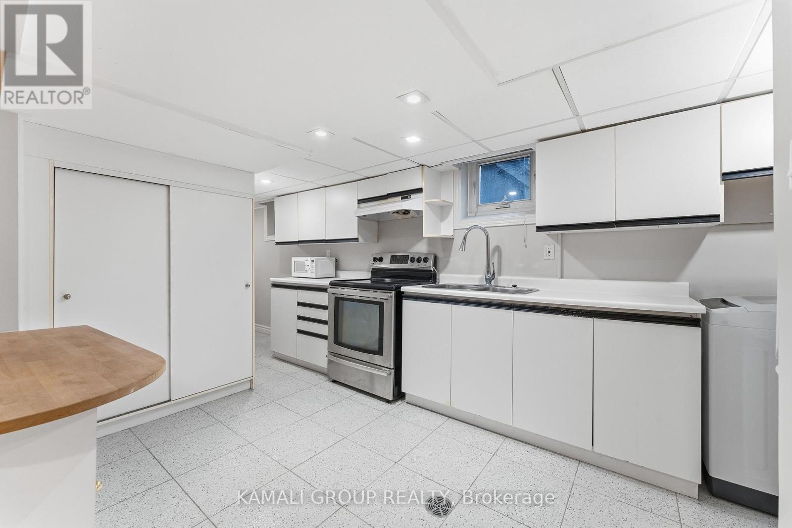 156 Trayborn Drive, Richmond Hill, Ontario  L4C 4L1 - Photo 36 - N12581370