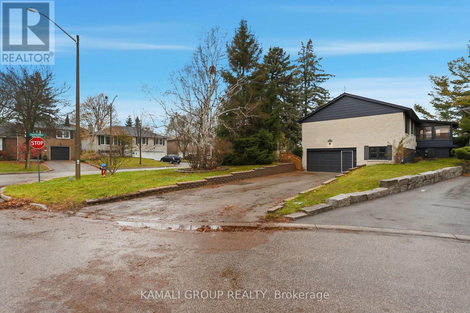 156 Trayborn Drive, Richmond Hill, Ontario  L4C 4L1 - Photo 47 - N12581370