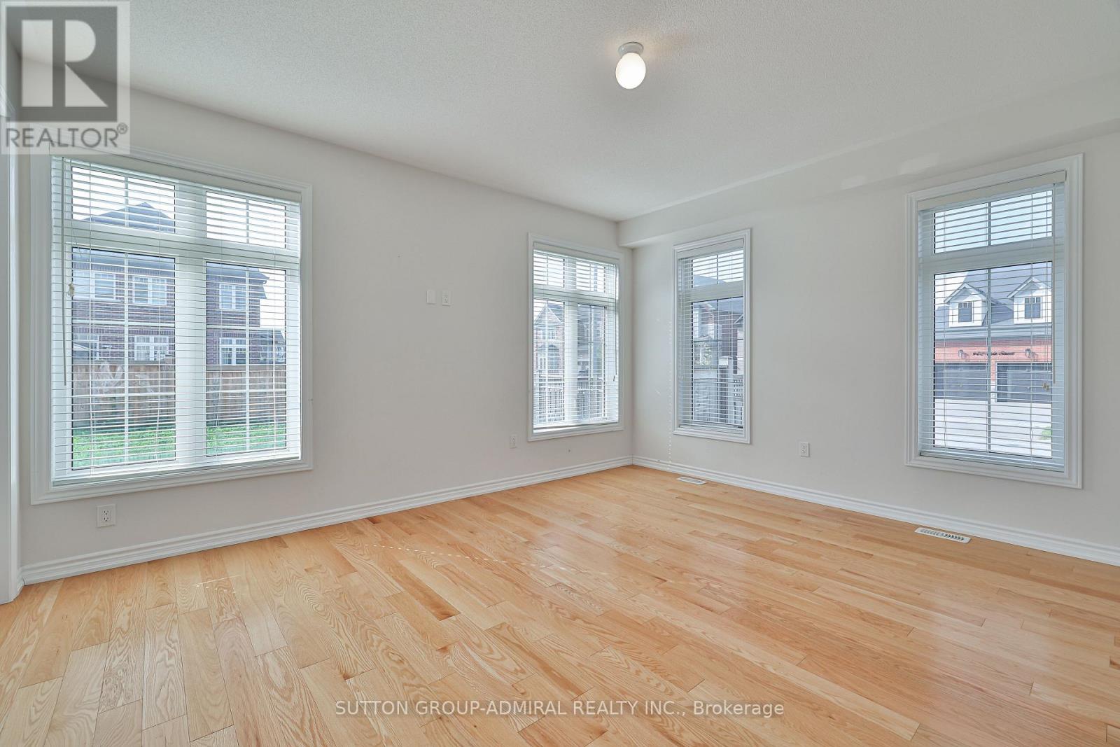 1417 Farrow Crescent, Innisfil, Ontario  L9S 0L6 - Photo 7 - N12581412