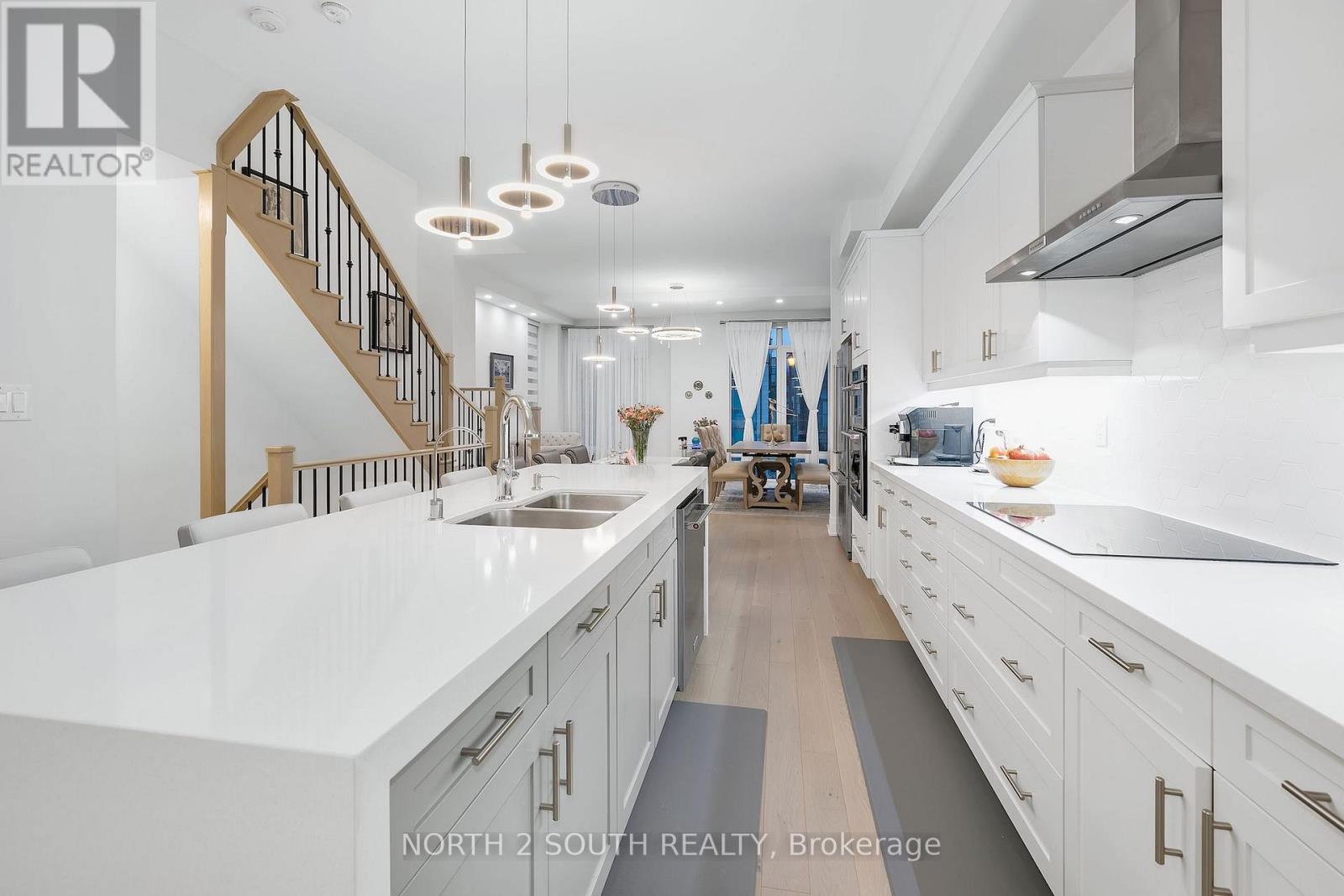 25 Aylin Crescent, Vaughan, Ontario  L6A 4Z8 - Photo 12 - N12581446