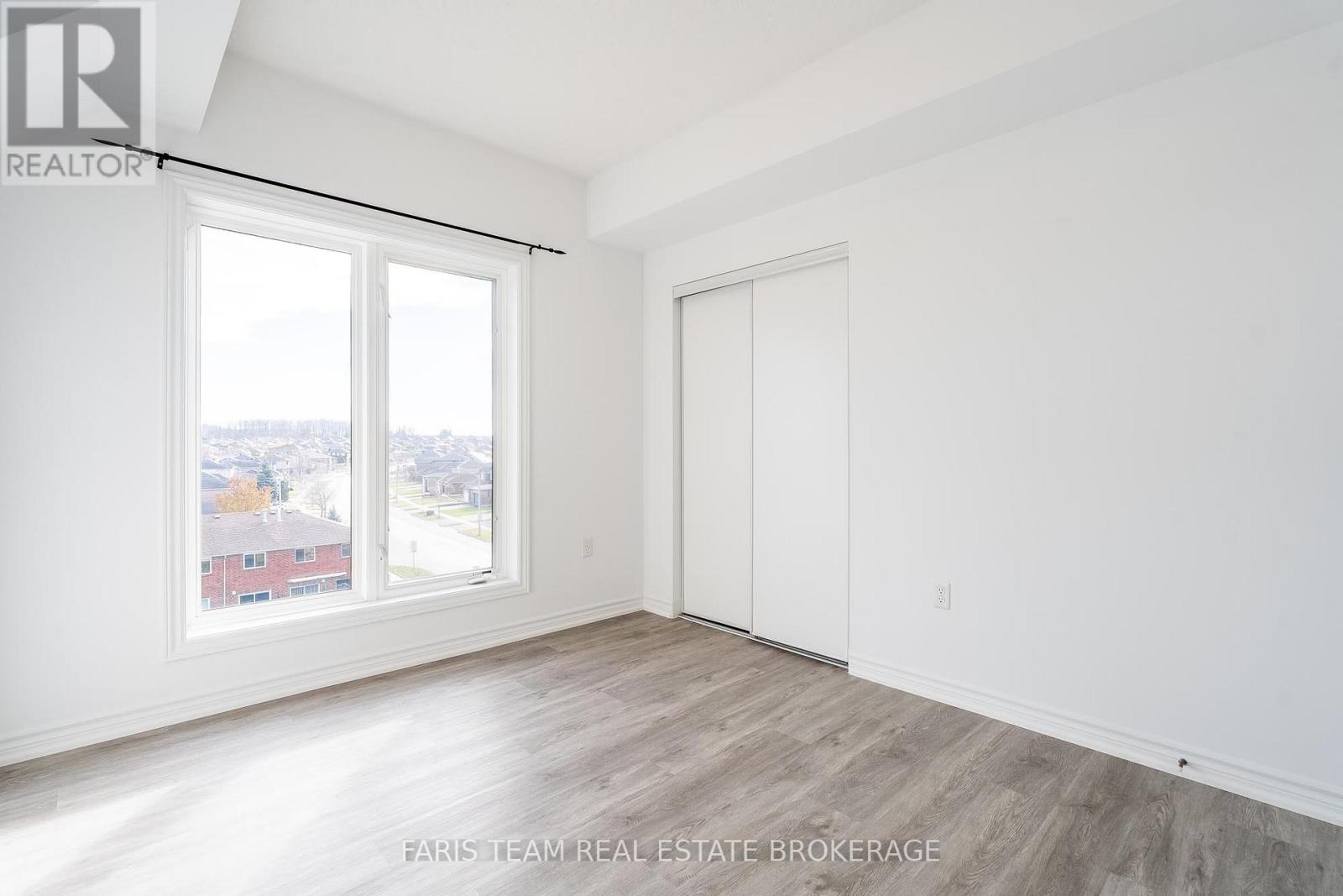 402 - 100 Dean Avenue, Barrie, Ontario  L9J 0H1 - Photo 18 - S12581196