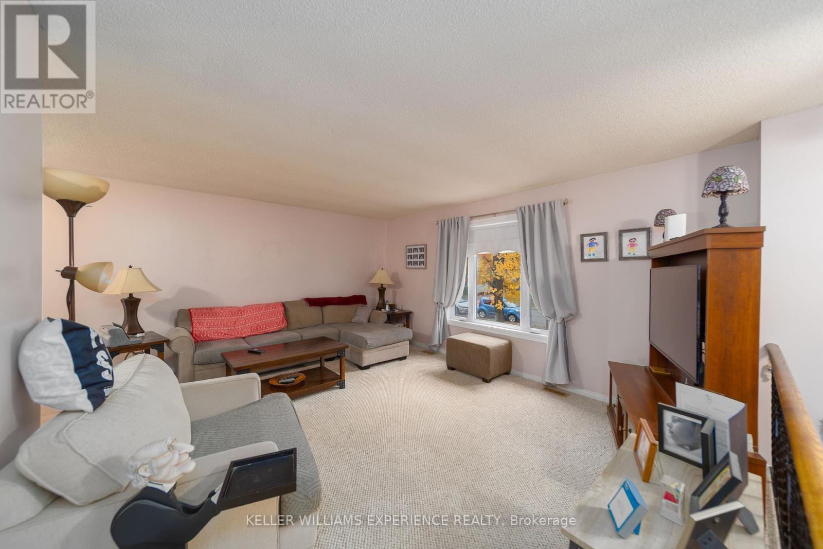 1 Bush Street, Severn (Coldwater), Ontario  L0K 1E0 - Photo 4 - S12581222