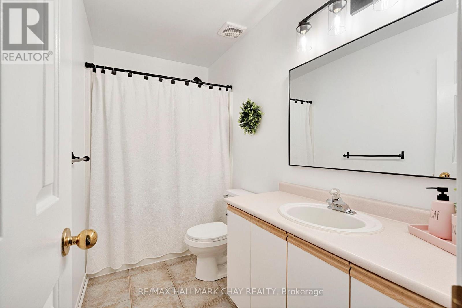 104 Pickett Crescent, Barrie (Painswick North), Ontario  L4N 8B9 - Photo 21 - S12581224