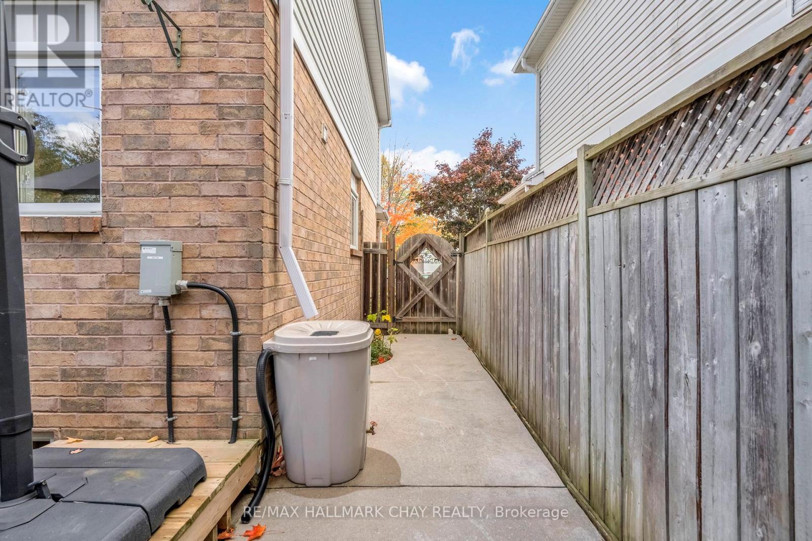 104 Pickett Crescent, Barrie (Painswick North), Ontario  L4N 8B9 - Photo 34 - S12581224