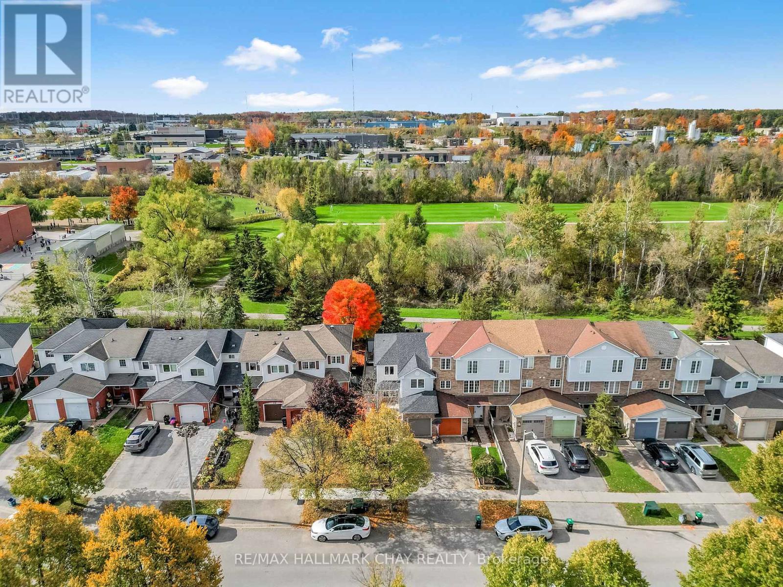 104 Pickett Crescent, Barrie (Painswick North), Ontario  L4N 8B9 - Photo 35 - S12581224